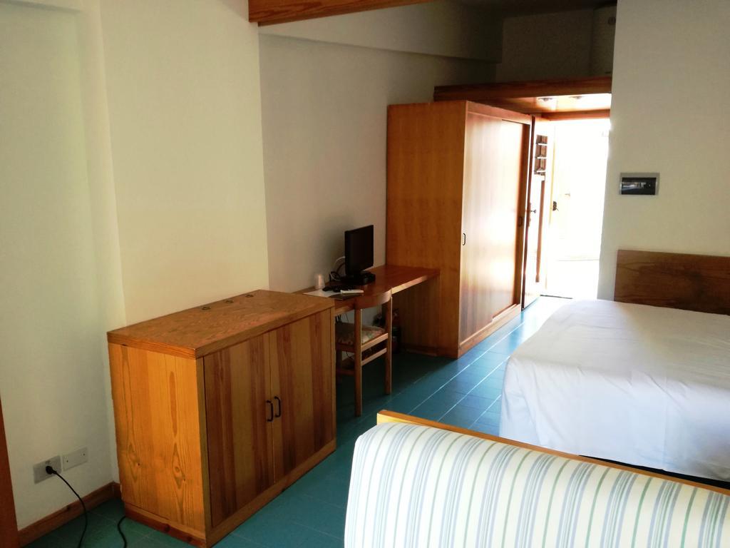 Hotel Kyrie Isole Tremiti San Domino Kültér fotó